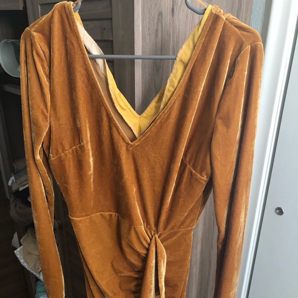 Mustard velvet dress with side ruffle